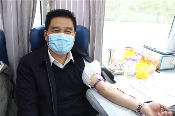 人民警察一心為民，捋袖捐血鐵血柔情——安康市公安局積極開展冬季獻血活動