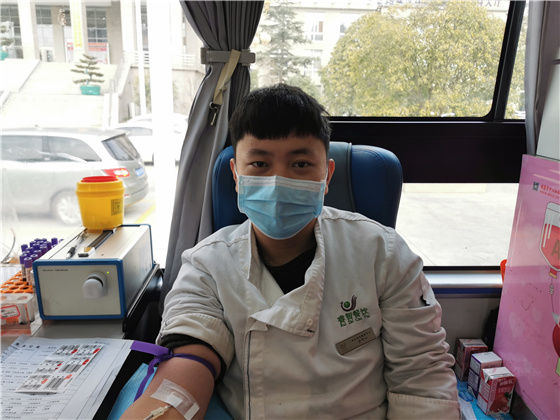 人民警察一心為民，捋袖捐血鐵血柔情——安康市公安局積極開展冬季獻血活動