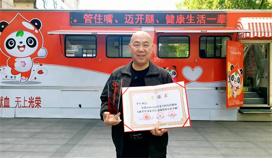 安康李軍，18年獻(xiàn)出“10”個自己……