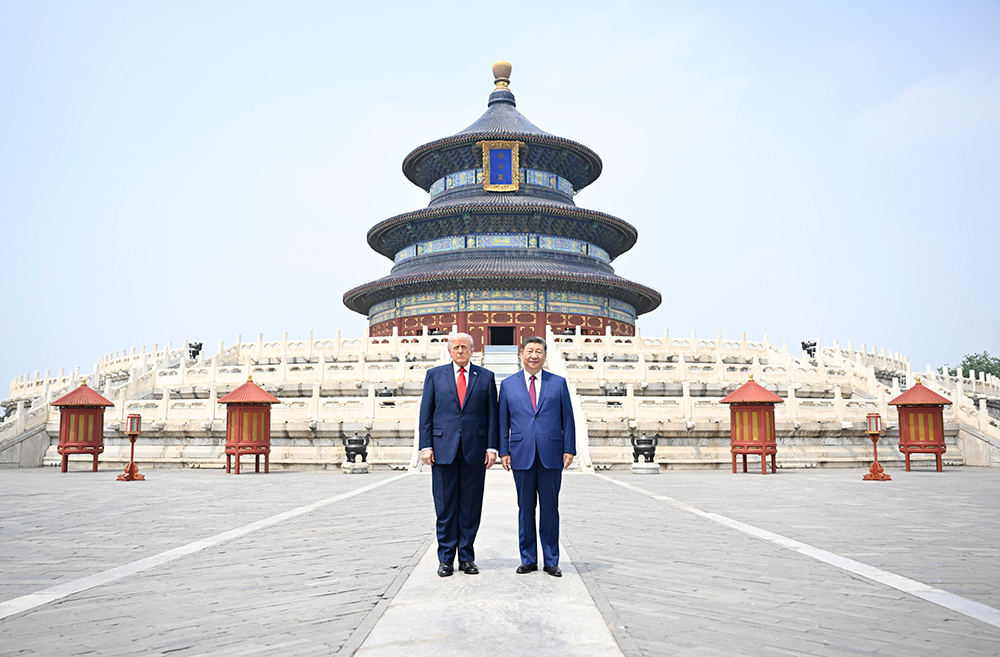 5月14日，國家主席習(xí)近平同來華進(jìn)行國事訪問的美國總統(tǒng)特朗普參觀天壇。兩國元首在祈年殿廣場(chǎng)合影。